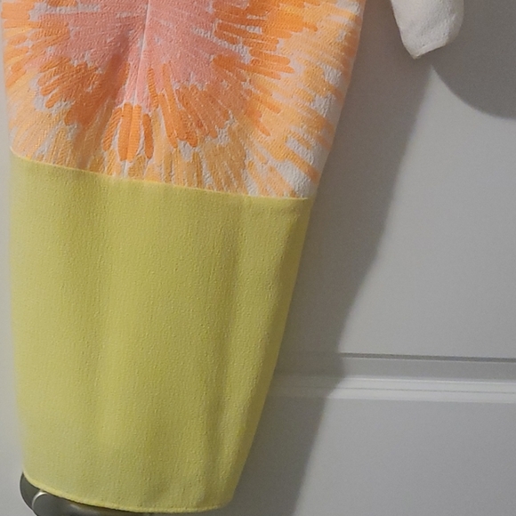 Dress - Picture 2 of 6